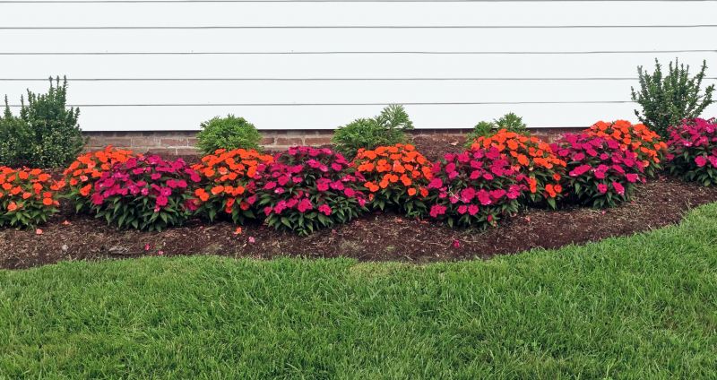 Flower Bed Mulching in Ventura County, CA